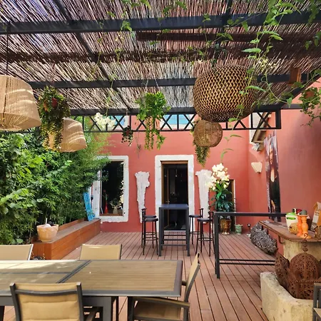 La Bastide Du Soleil, Avec Piscine Penzion