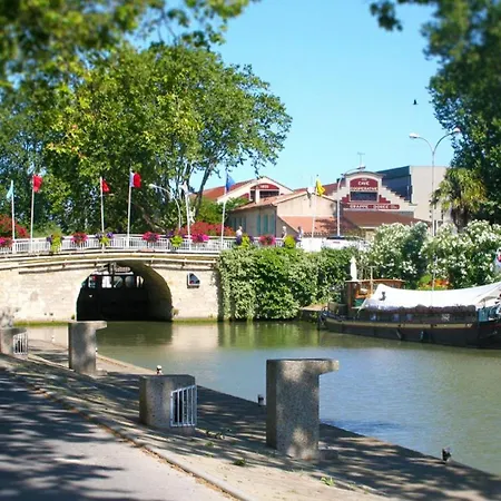 Penzion La Bastide Du Soleil, Avec Piscine 3*